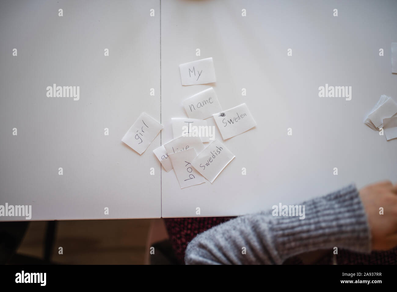 Pieces of paper with English words Stock Photo - Alamy