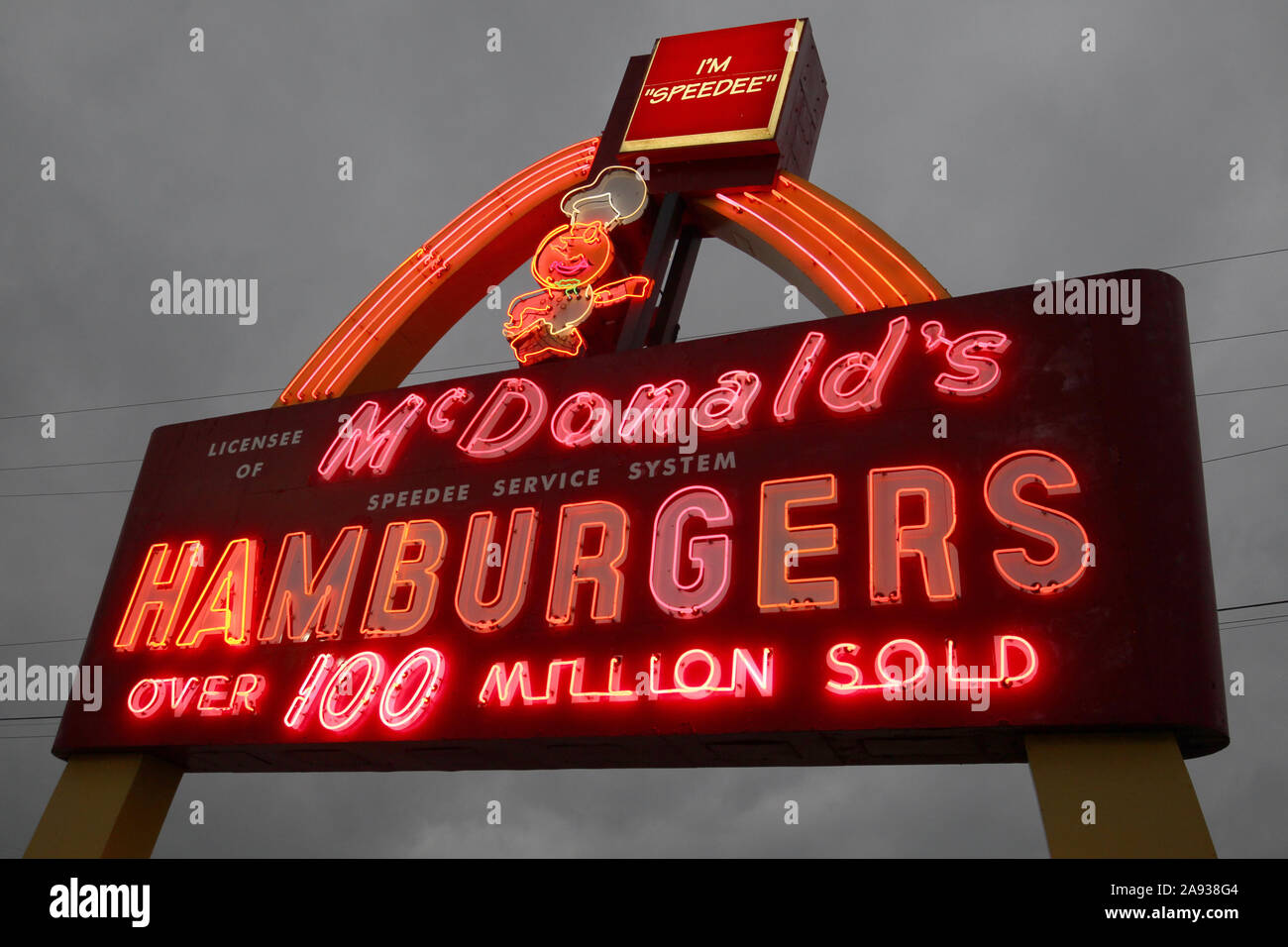Vintage mcdonalds sign hi-res stock photography and images - Alamy