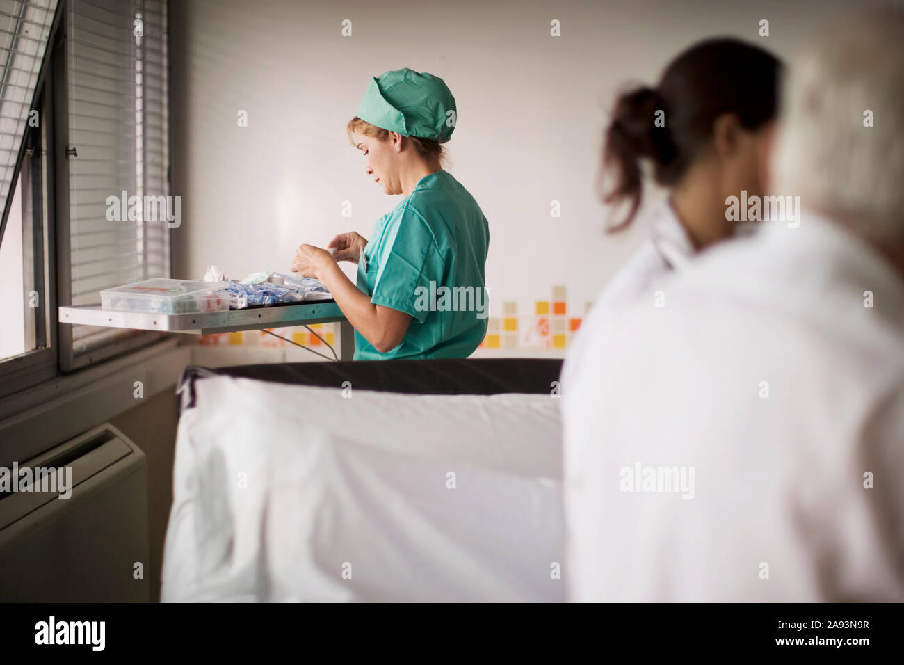 Hospital occupations and work hi-res stock photography and images - Alamy