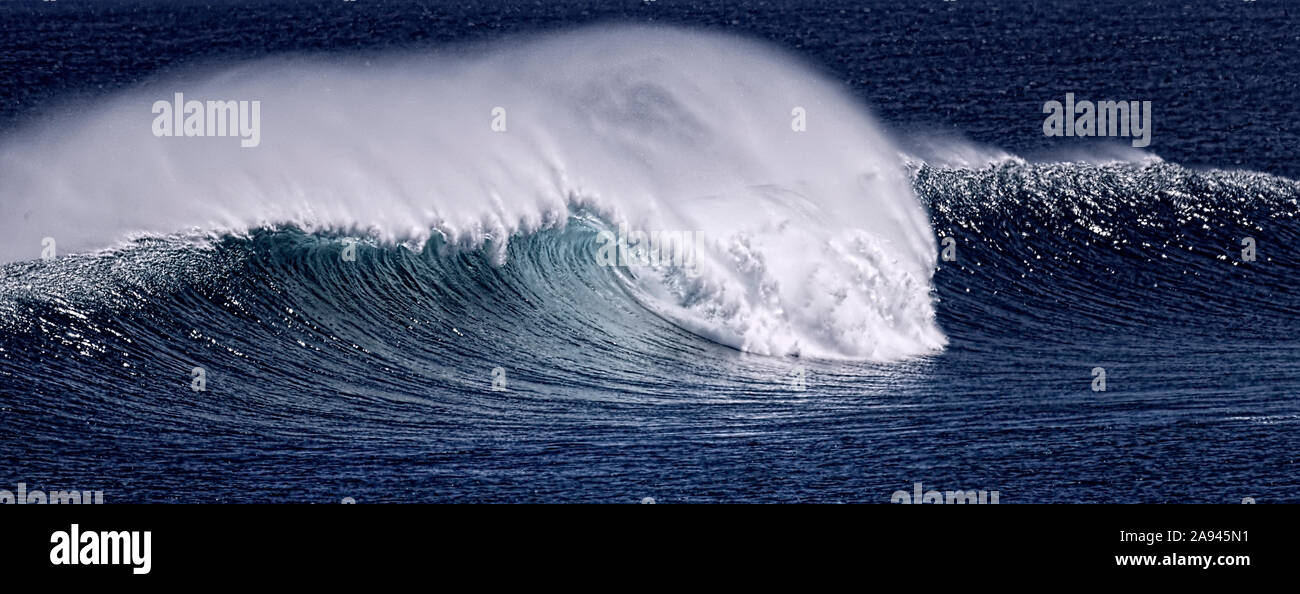 Australian wave hi-res stock photography and images - Alamy