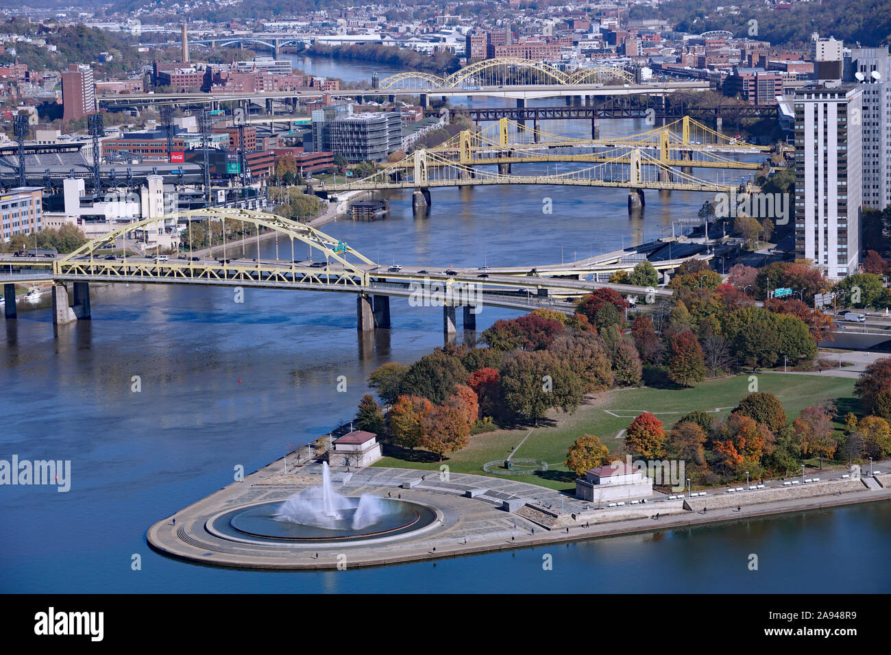 PITTSBURGH - NOVEMBER 2019:      A spectacular view of Pittsburgh's downtown skyline and rivers meeting at Fort Pitt Park from Mount Washington. Stock Photo