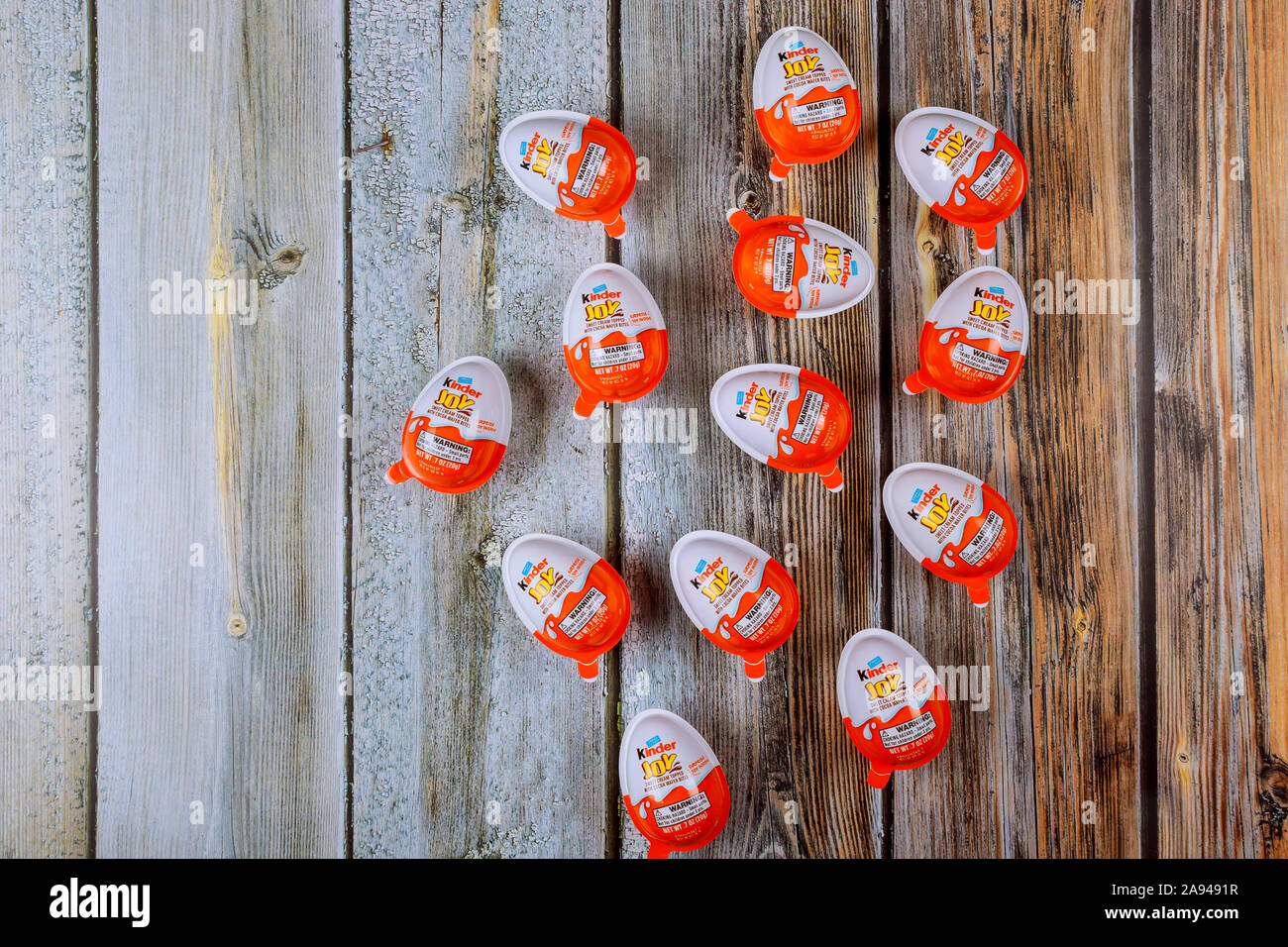 Kinder joy toys hi-res stock photography and images - Alamy