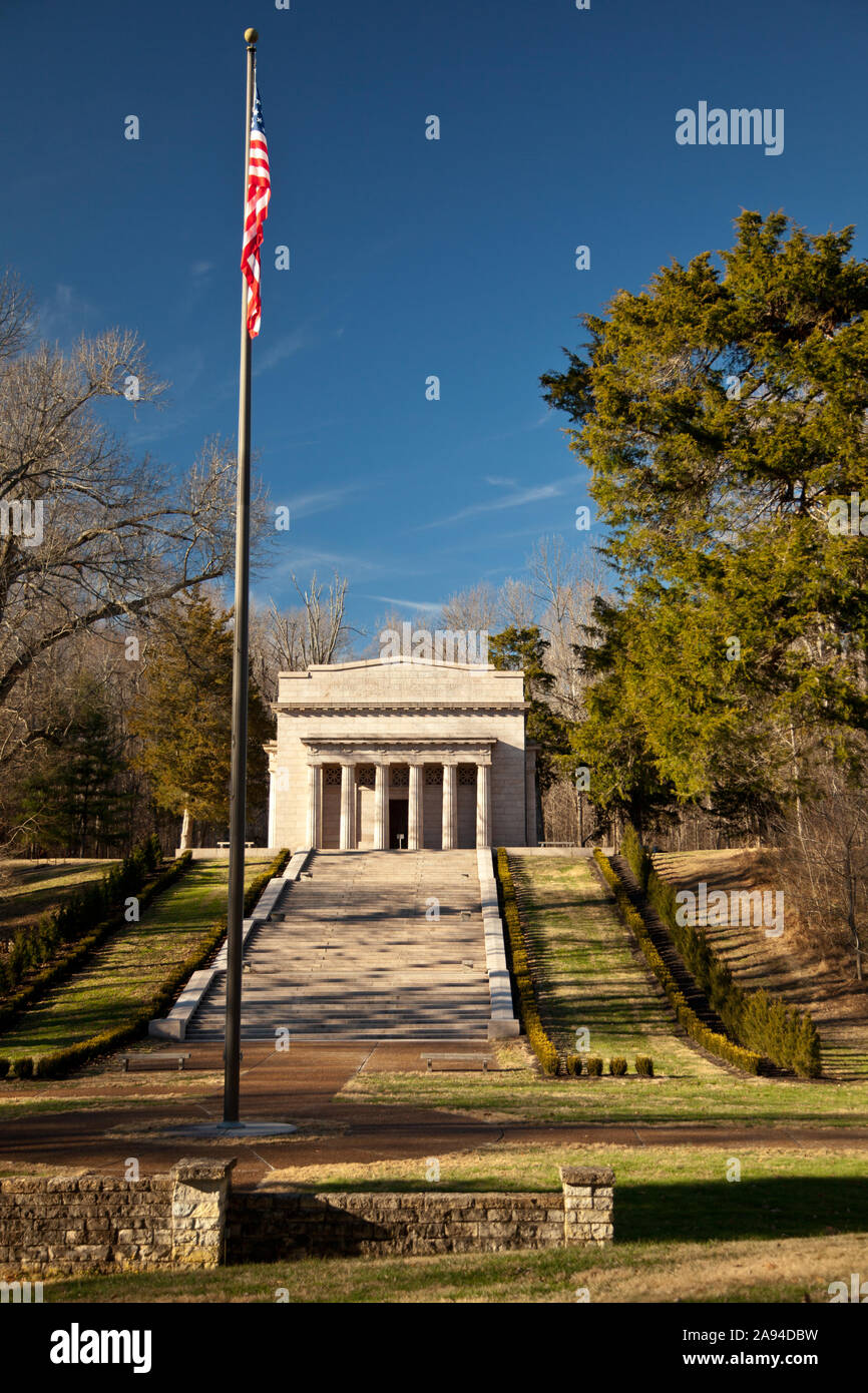 The monument building housing the Abraham Lincoln birth cabin at the