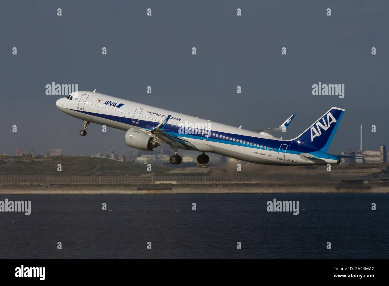 An All Nippon Airways Ana Airbus A321 272n Taking Off From Haneda Airport Tokyo Japan Thursday May 16th 19 Stock Photo Alamy