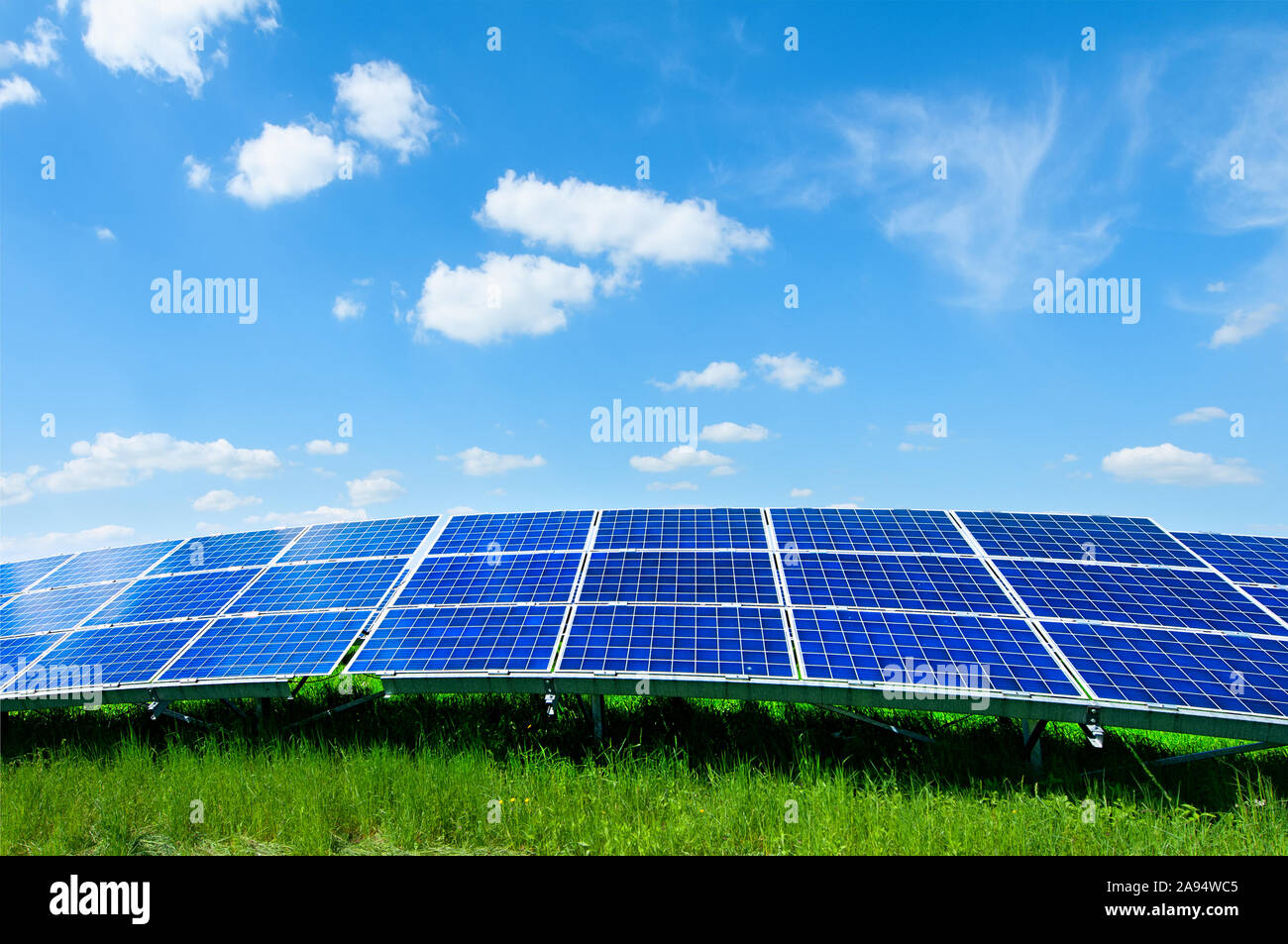 Solar panels and green grass hi-res stock photography and images - Alamy