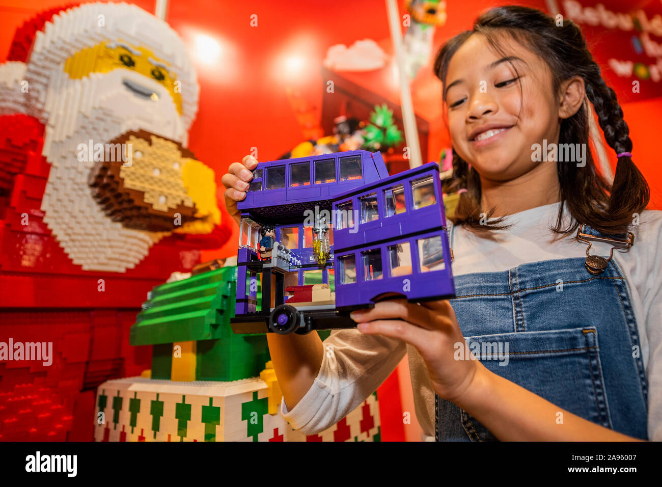 Lego harry best sale potter bus 2019