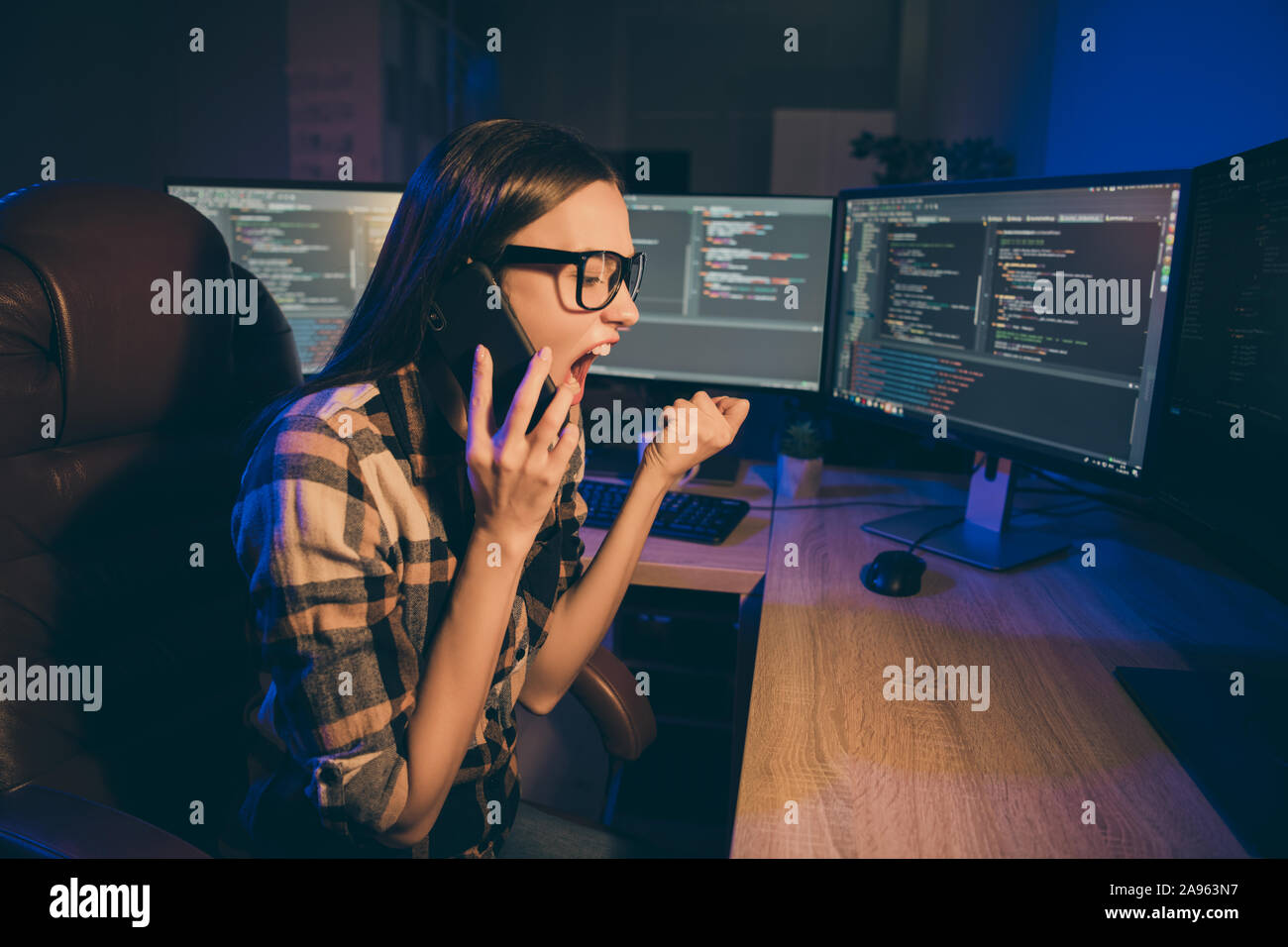 Side Profile Photo Of Tired Exhausted Evil Mad Crazy Entrepreneur Explaining Code Rules To Her Colleague One More Time Not Knowing How To Use Stock Photo Alamy