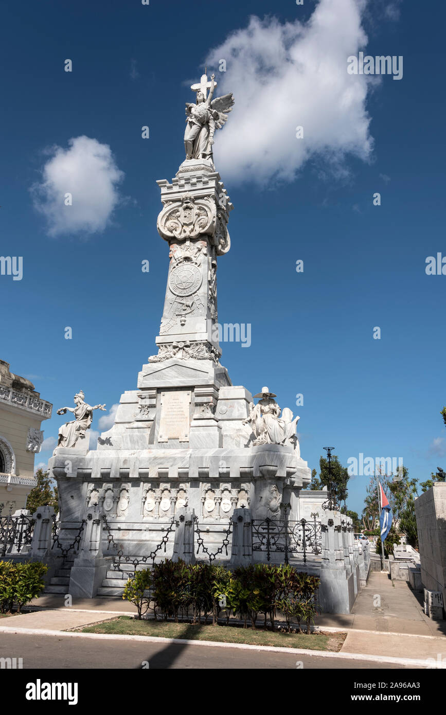 Monumento a loss Bomberos – Monument for the 25 firemen who were killed in a major fire in 1890 in a hardware store in Havana, Cuba. Stock Photo