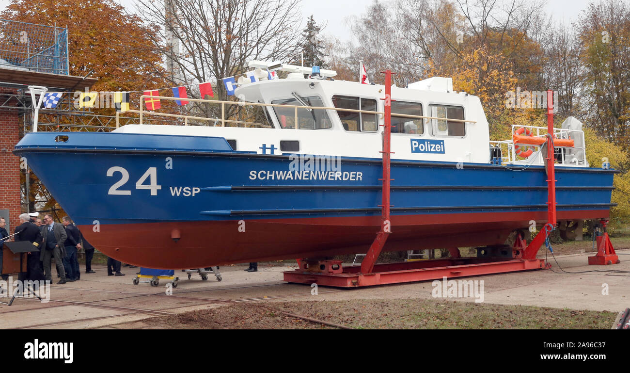 Berlin, Germany. 13th Nov, 2019. A new boat of the water police Berlin is baptized during a ceremony on the name 'Schwanenwerder'. Credit: Wolfgang Kumm/dpa/Alamy Live News Stock Photo