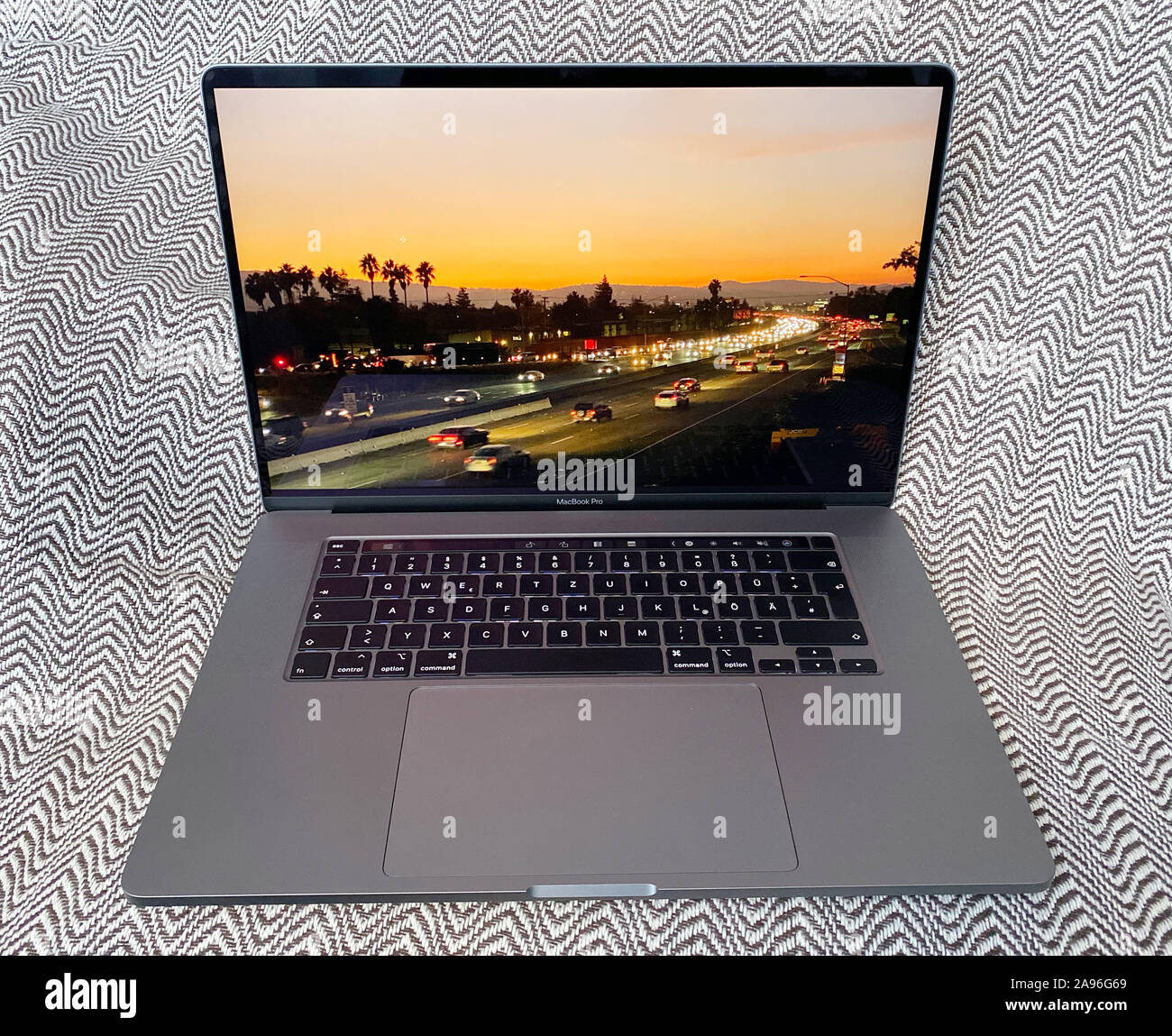 New York, USA. 12th Nov, 2019. The new MacBook Pro, recorded at the edge of  an Apple presentation in New York, features a redesigned keyboard, a  sophisticated sound system, and a 16-inch
