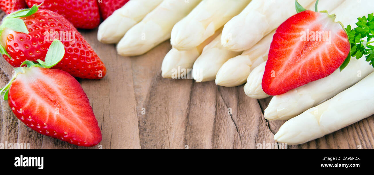 Strawberries in country kitchen hi-res stock photography and images - Alamy