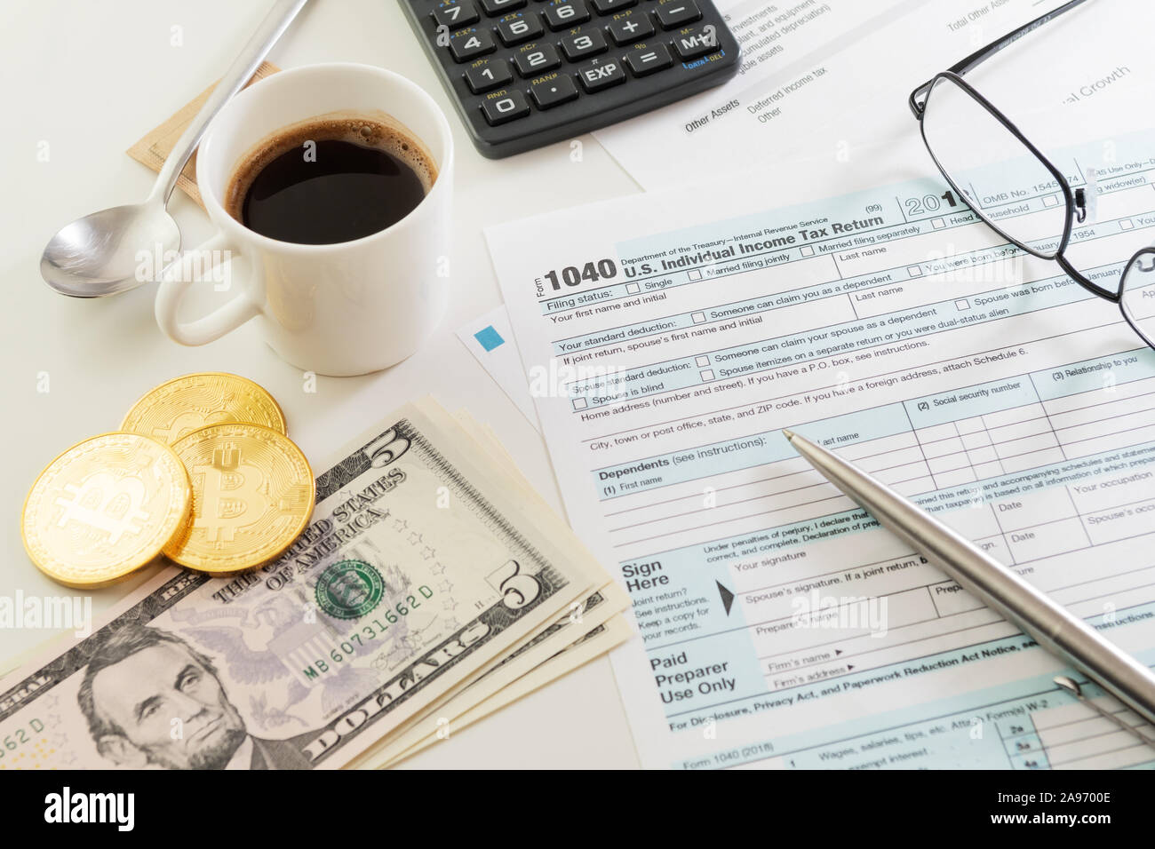 Individual Income Tax High Resolution Stock Photography and Images - Alamy