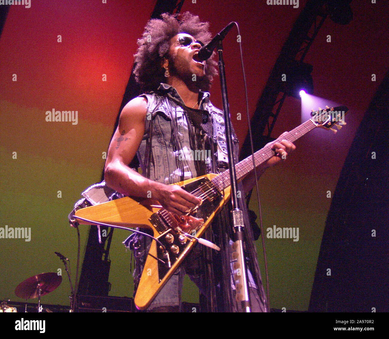 Lenny kravitz 2002 hi-res stock photography and images - Alamy