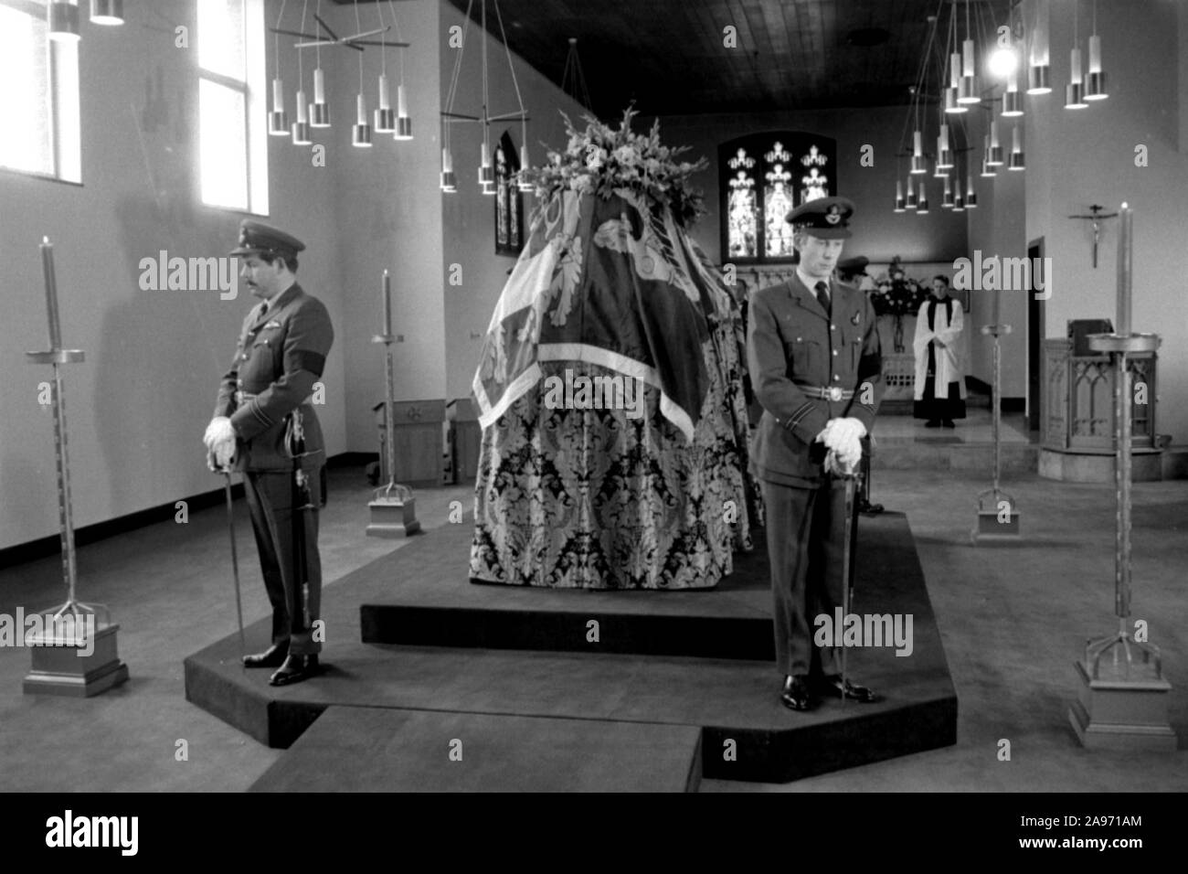 The coffin of Edward VIII Duke of Windsor lies in the Church of Ascension at RAF Benson in Oxfordshire under a vigil held by RAF officers before its journey onwards to Windsor Castle. It had been flown from Paris by the RAF on 31st May 1972 Stock Photo