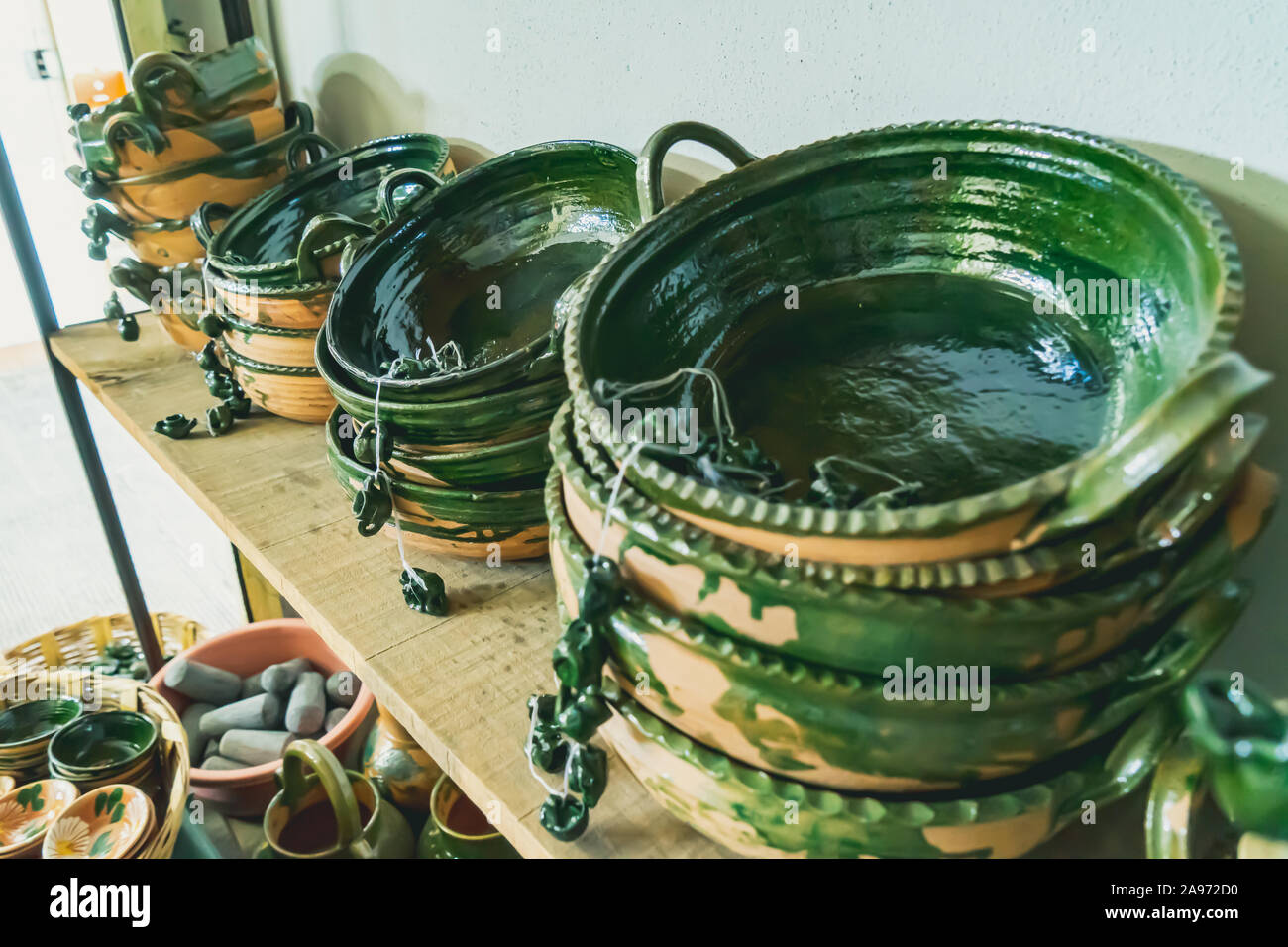 Green Pottery village “Atzompa” in Oaxaca, Mexico Stock Photo - Alamy