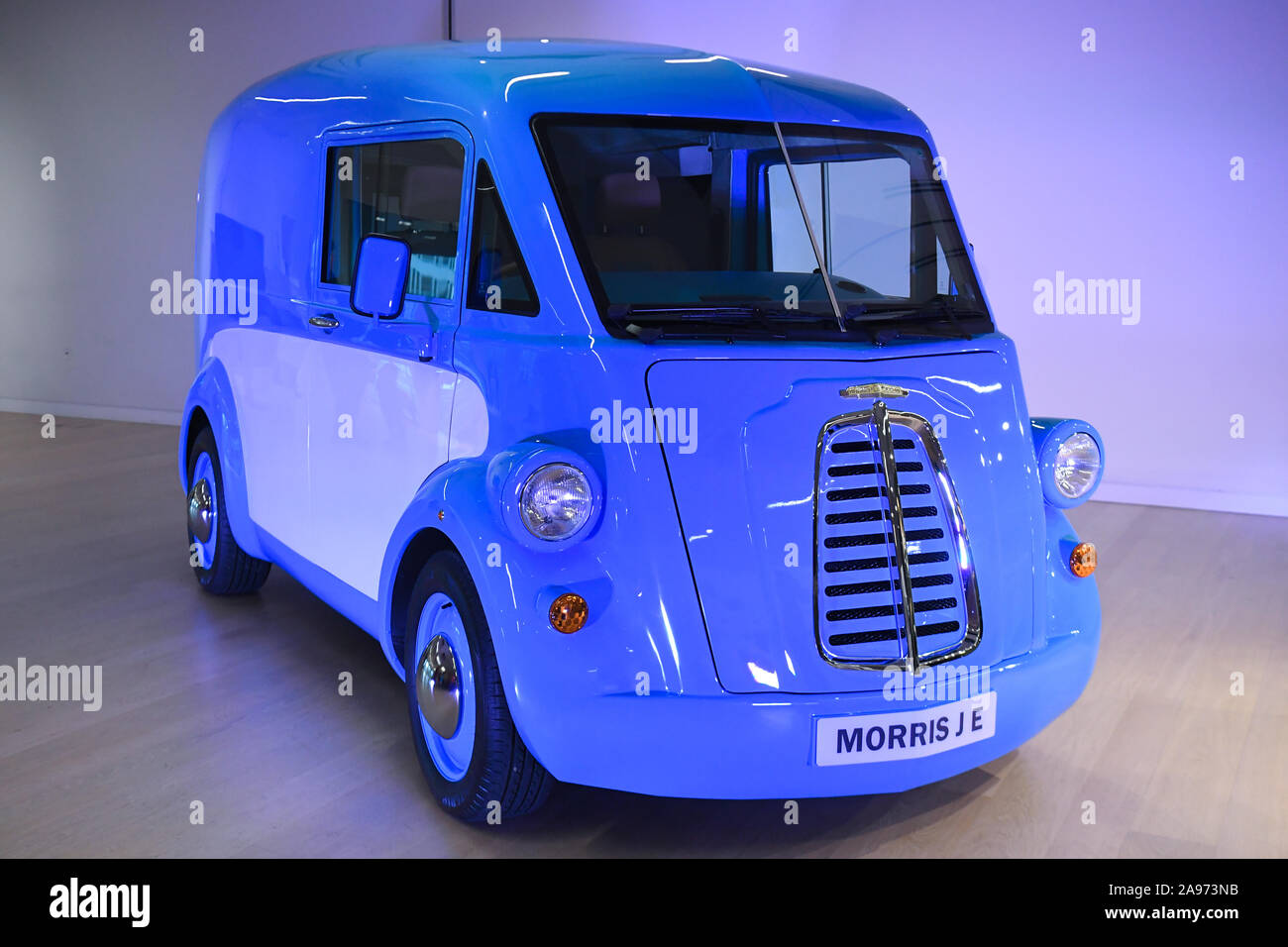 morris je electric van