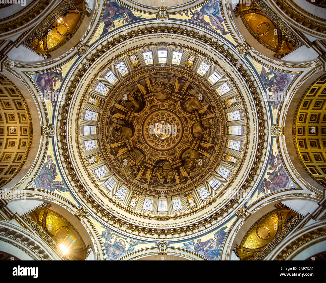 11.07.2019. London, UK, St Pauls Cathedral. Splendid inside of the St Paul catherdal. Amazing, altar, frescos and cupola Stock Photo