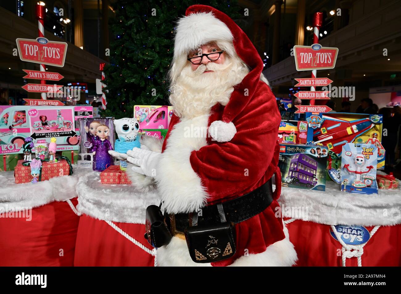 List of retailers hires stock photography and images Alamy