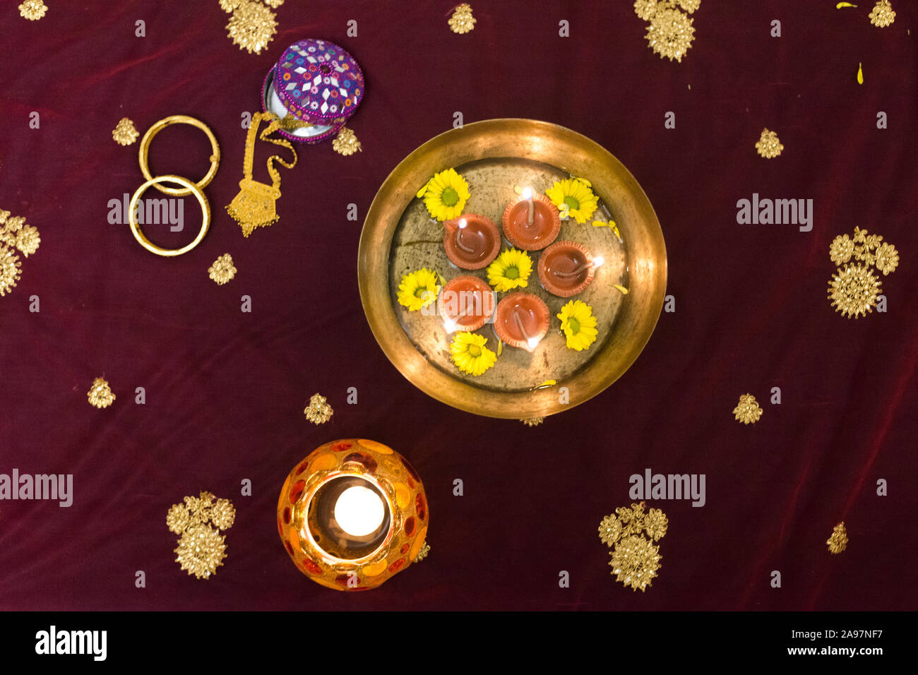 Diwali thali and diya Stock Photo Alamy