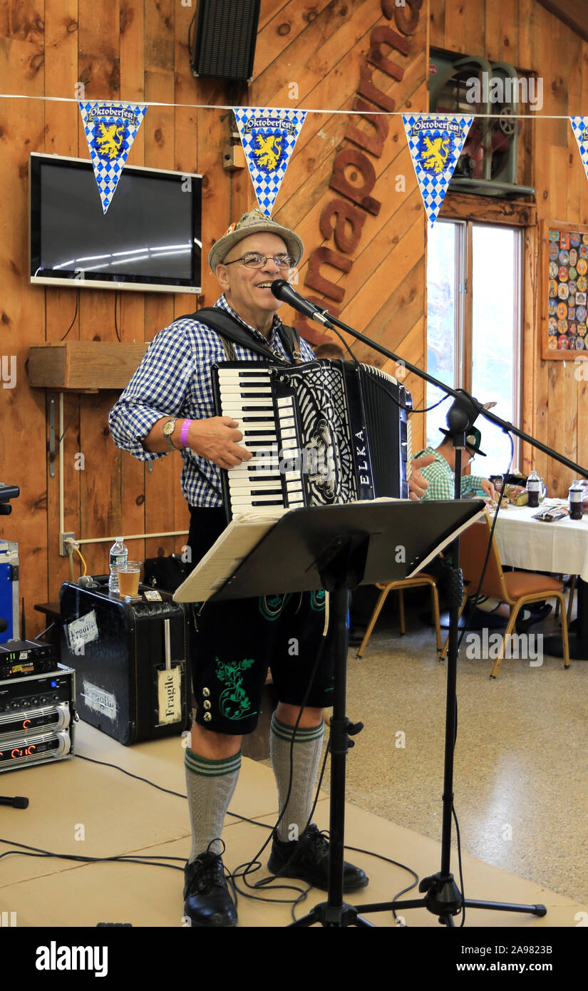 Polka + Traditional Folk Music from around the World Music