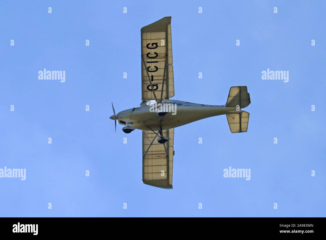 Light aircraft Comco Ikarus C42 Cyclone stands by at the airport, Hoexter  Holzminden airfield, Raeuschenberg, Hoexter, Weserbergland, North Stock  Photo - Alamy