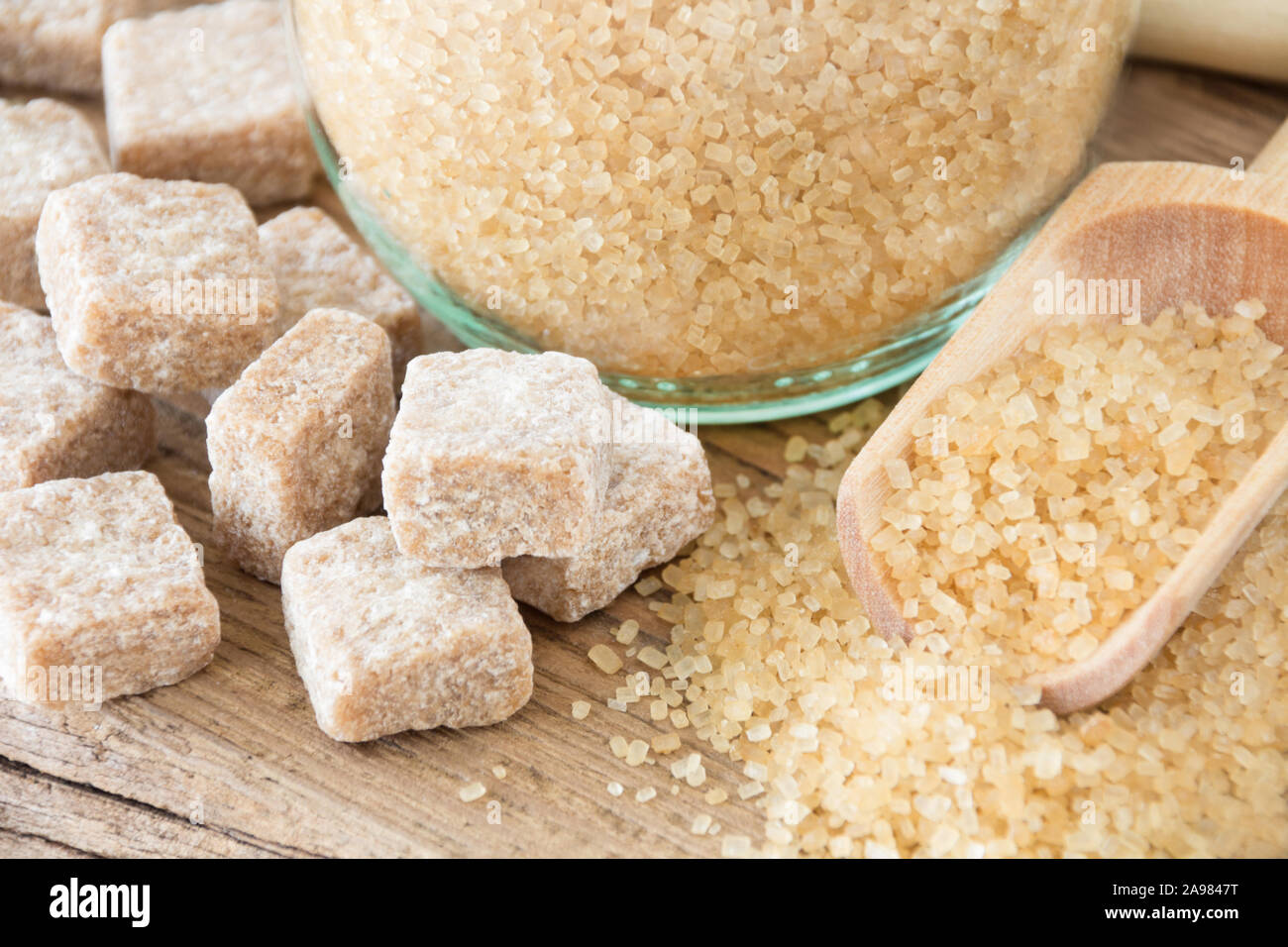 Brown sugar and cubes Stock Photo Alamy