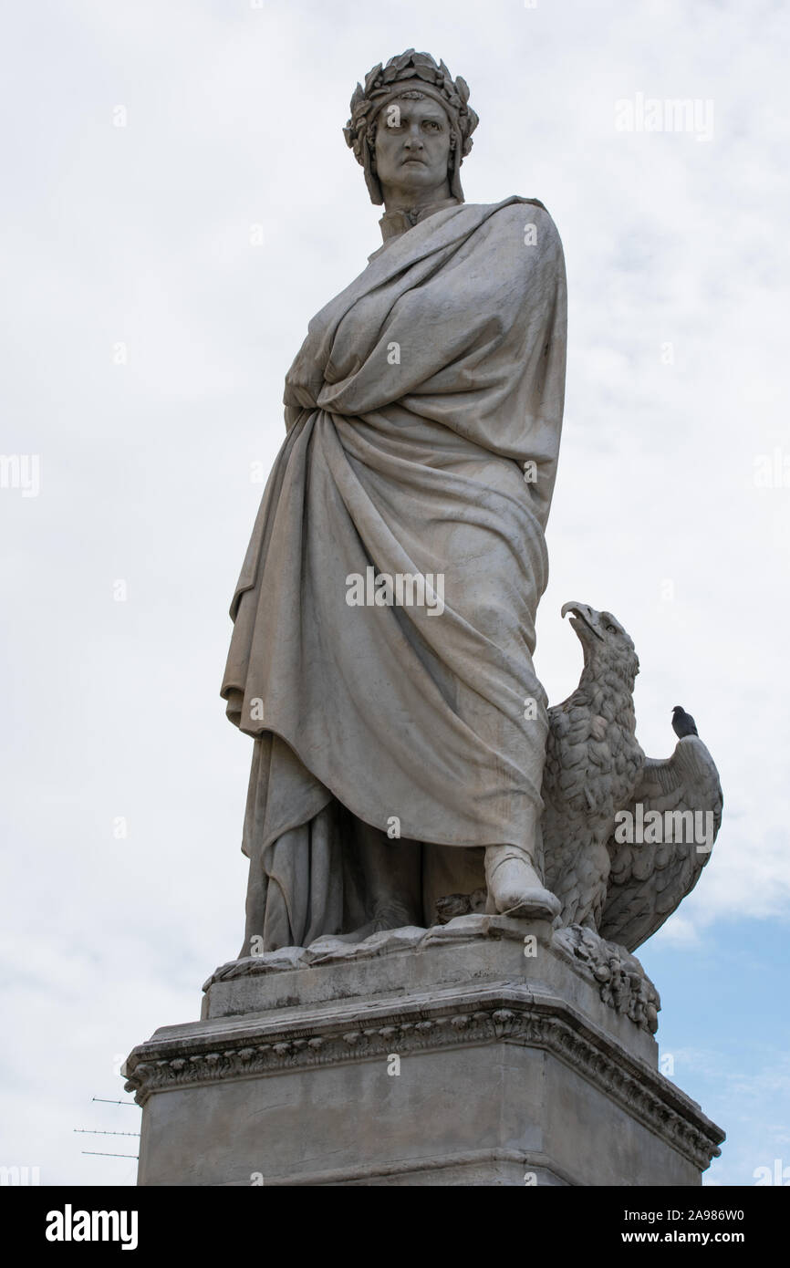 Dante alighieri statue in florence hi-res stock photography and images ...