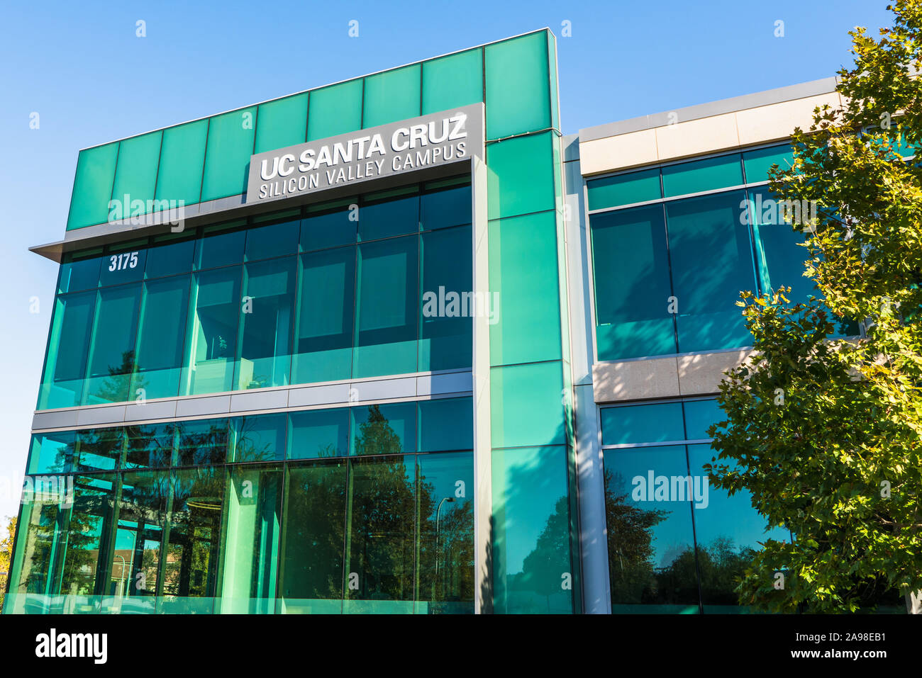 UC Santa Cruz Silicon Valley Extension sign near school campus Stock Photo Alamy
