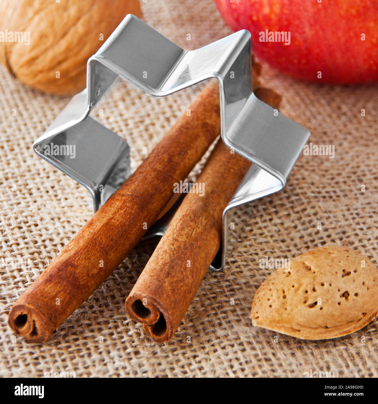 Christmas baking form Stock Photo - Alamy