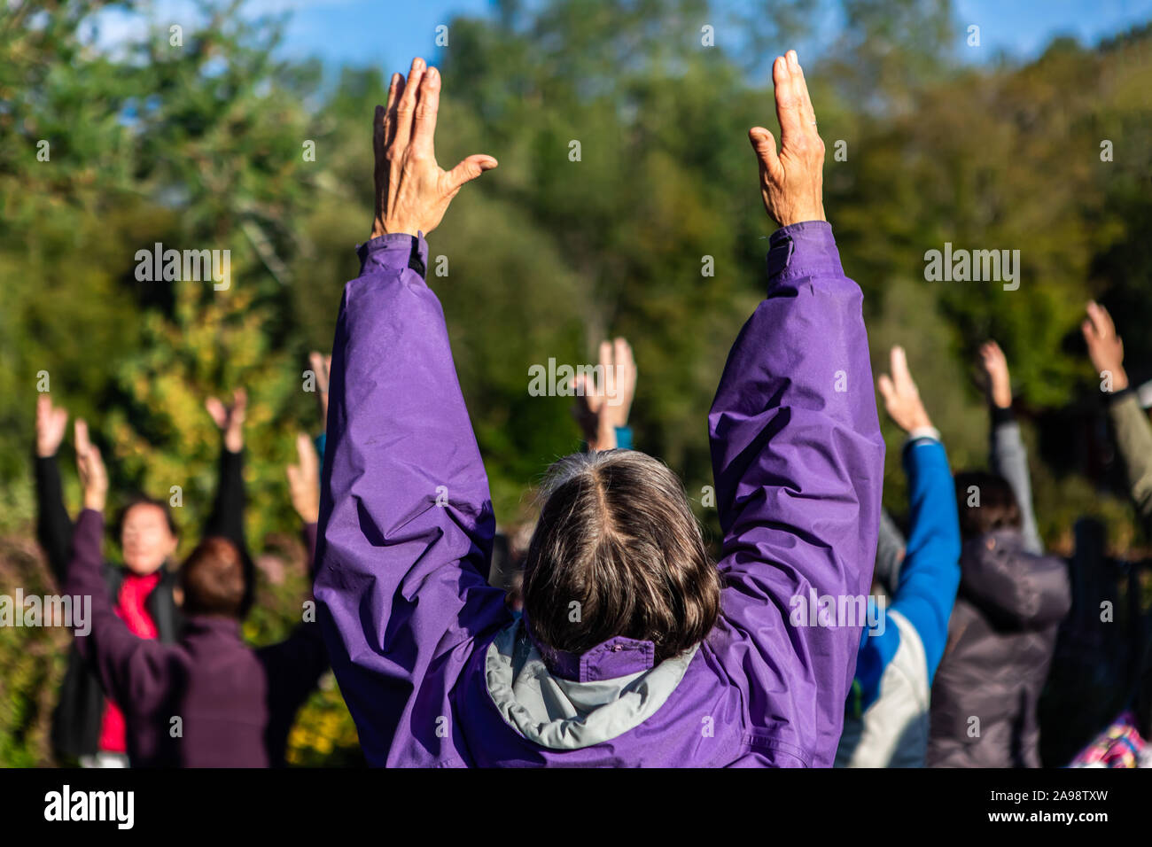 Large group of people all ages hi-res stock photography and images - Alamy