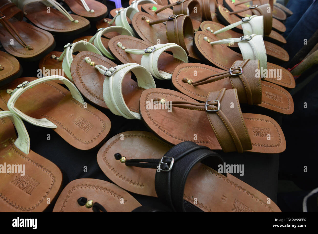 Buy Original leather men's kolhapuri chappal | Swarajyam