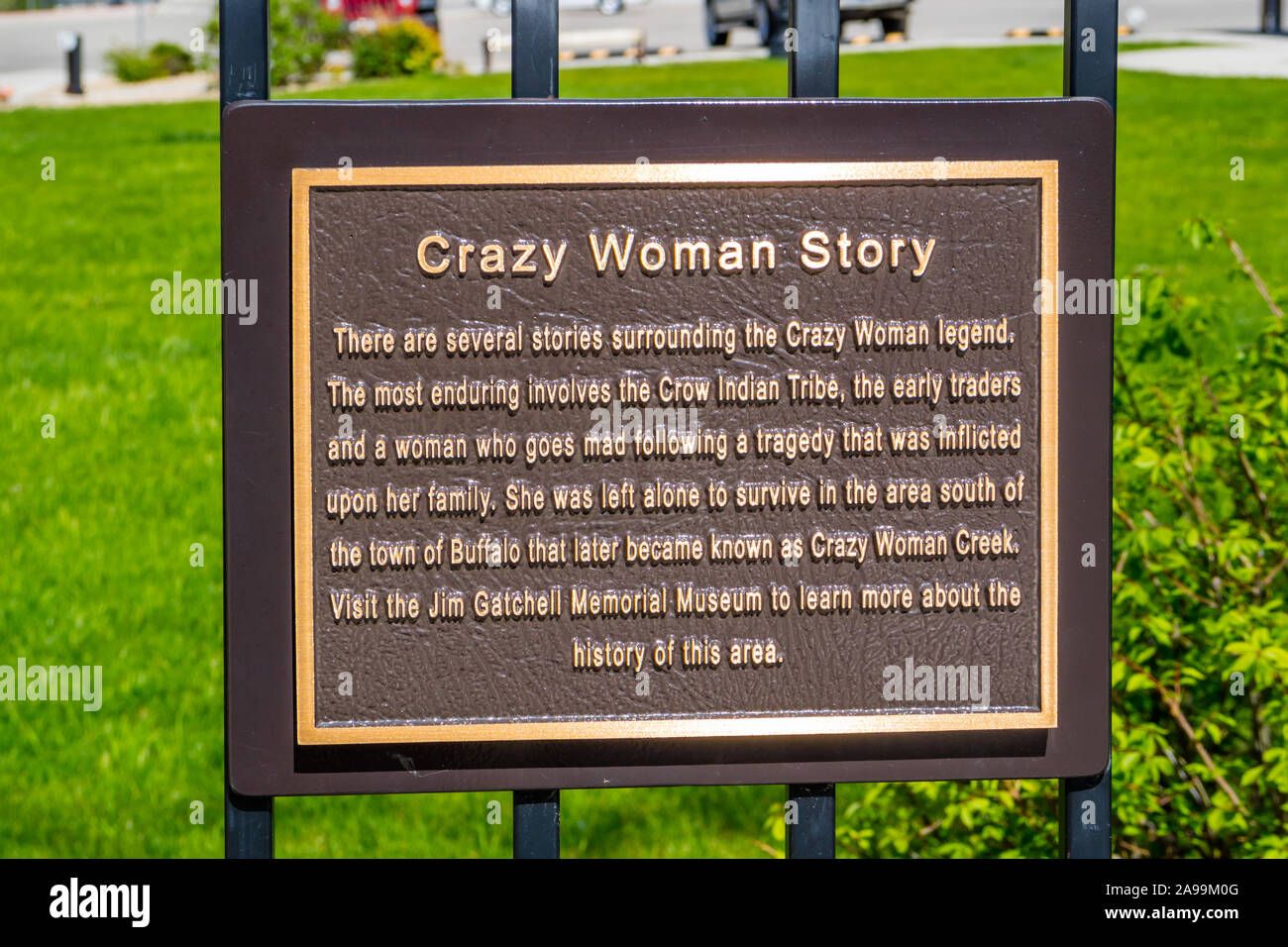 Aktiver Automatisk Rute Buffalo, WY, USA - June 2, 2019: The historic Crazy Woman Square stone  marker Stock Photo - Alamy