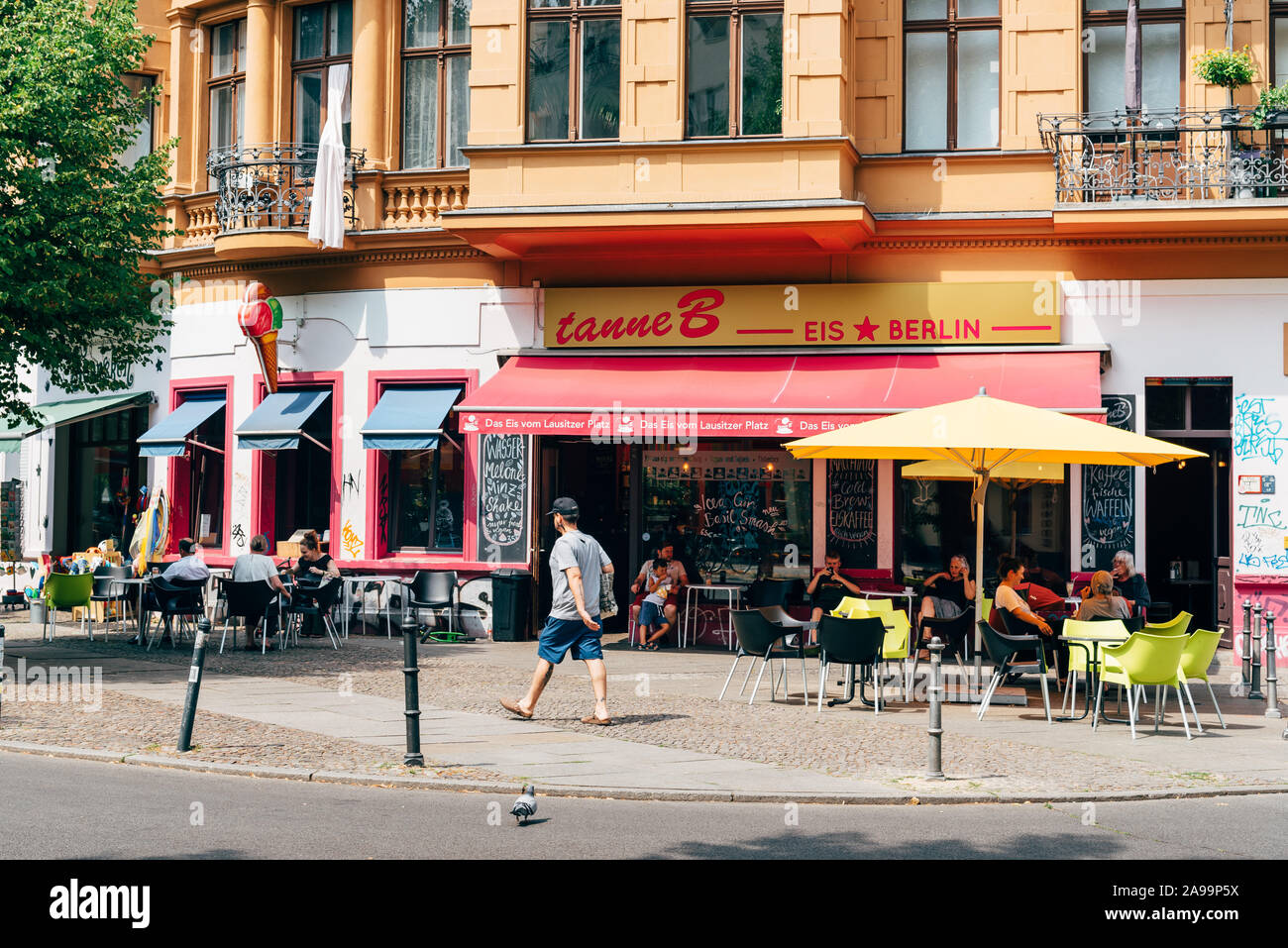 cologne germany cafe bistro boulevard 40 inner canal street