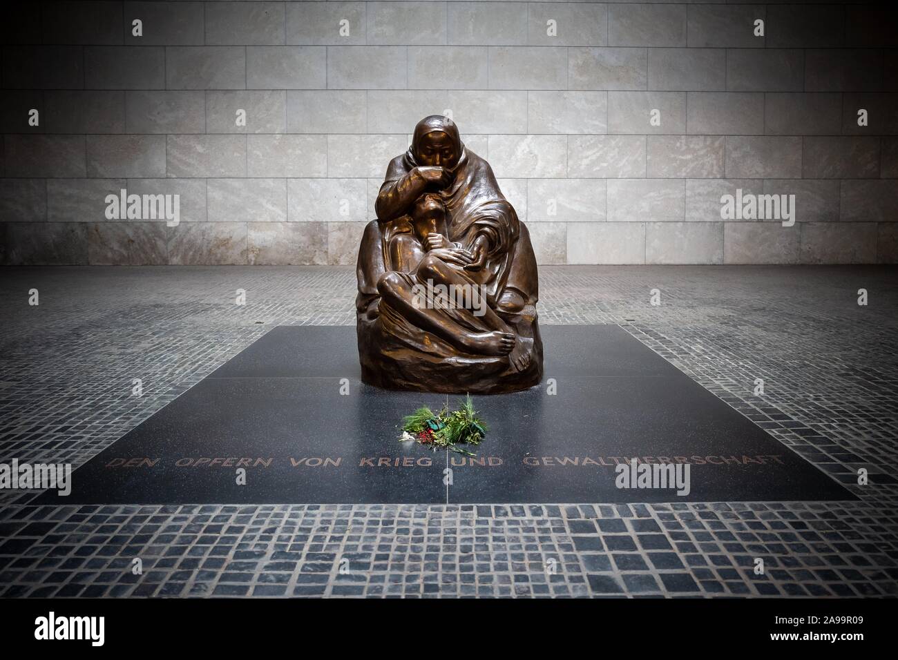 Mother with dead son hi-res stock photography and images - Alamy