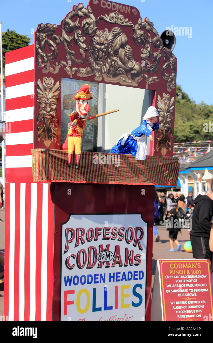 Traditional Punch & Judy show, Llandudno Stock Photo Alamy