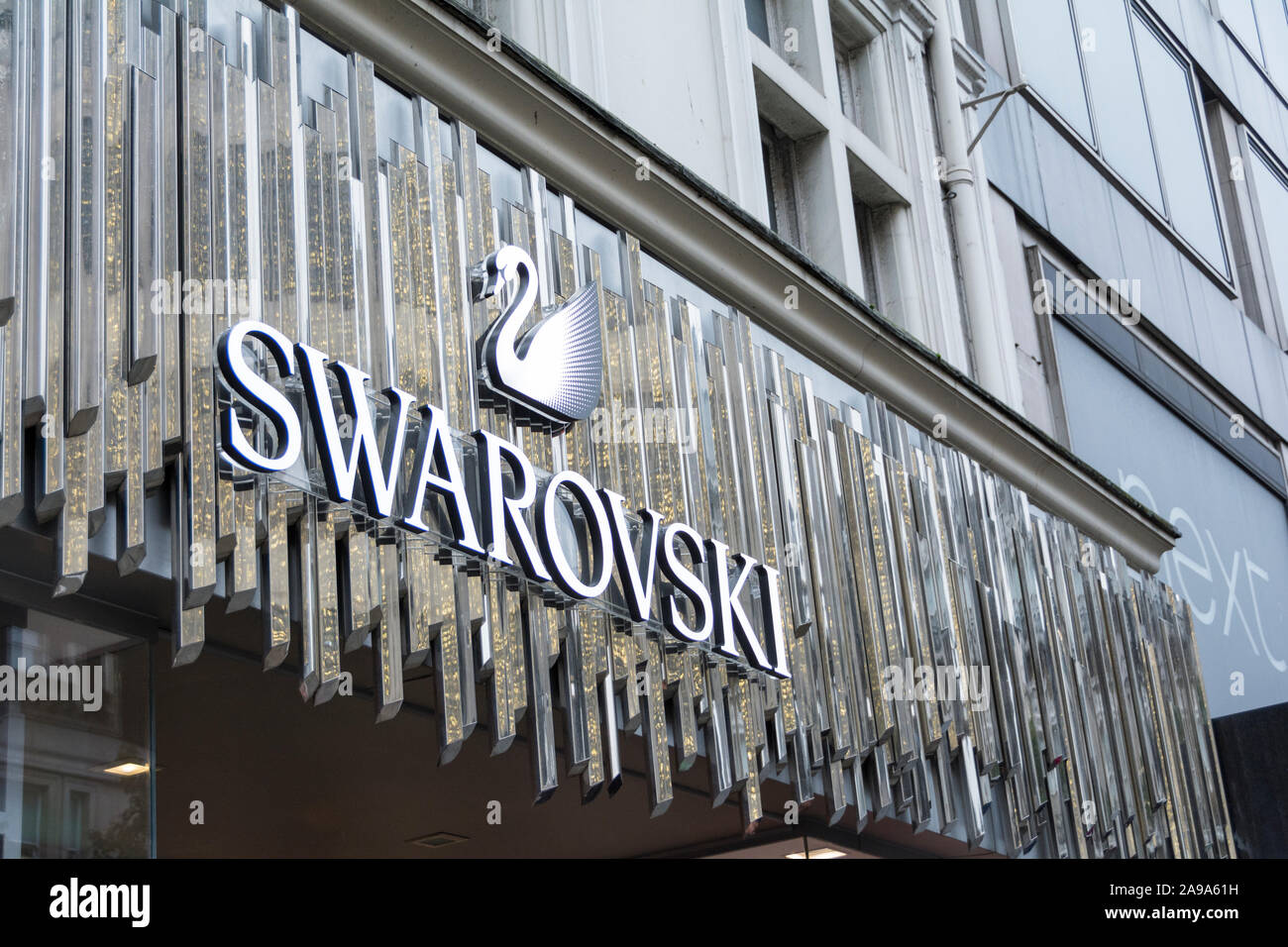 donde quiera circuito vida Swarovski store on Oxford Street, London, UK Stock Photo - Alamy