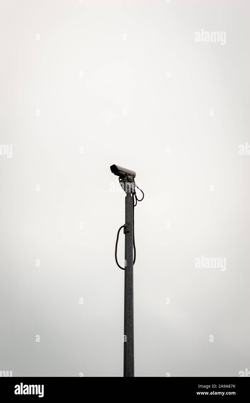 Lamp post with security camera hires stock photography and images Alamy