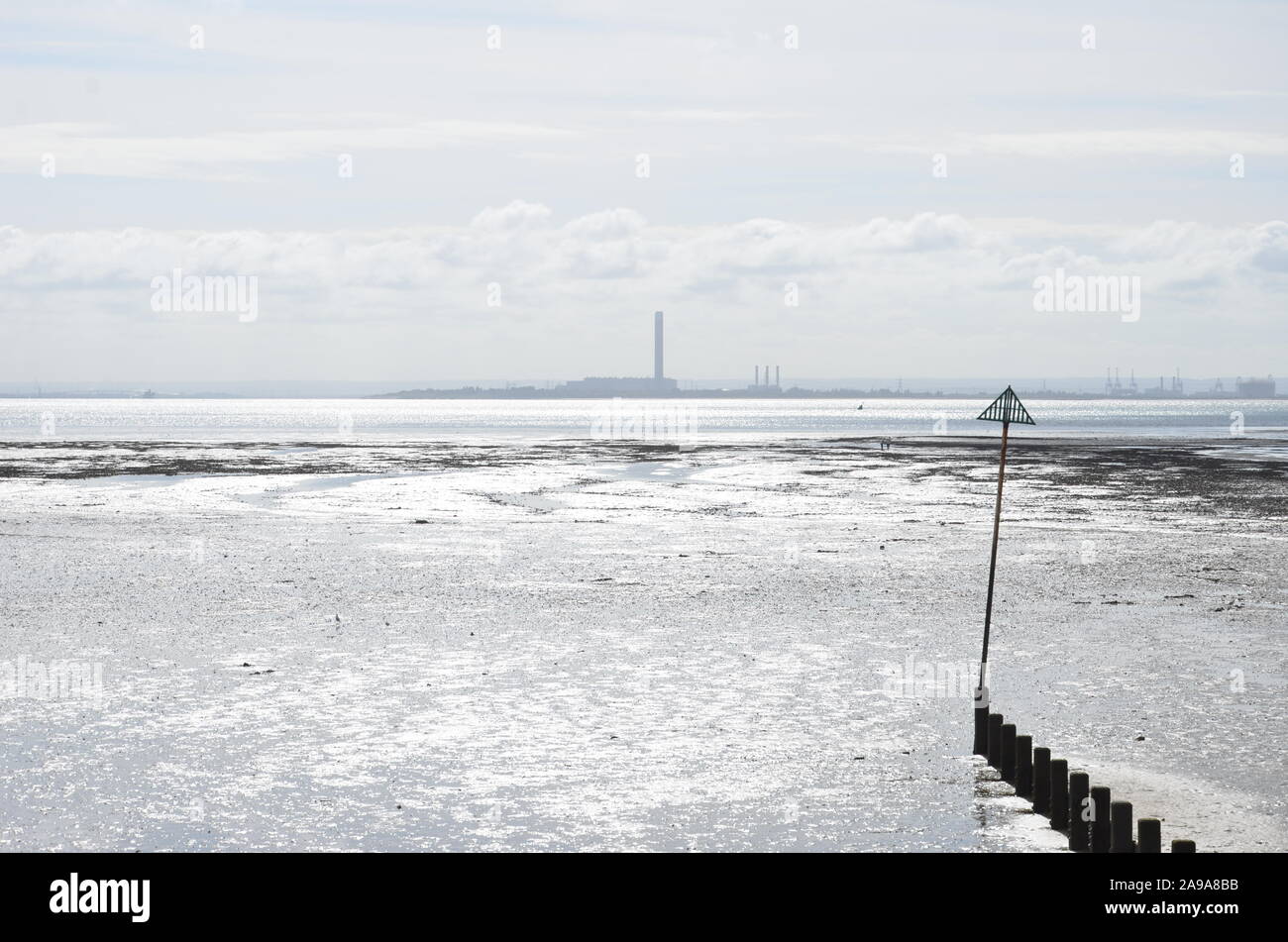 Isle-of-Grain refinery seen from Southend-on-Sea, Essex Stock Photo