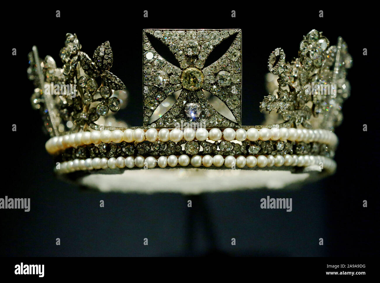 The Diamond Diadem, commissioned by George IV for his coronation and which continues to be worn today by Queen Elizabeth II during the State Opening of Parliament, on display during a preview of the Royal Collection's George IV: Art & Spectacle exhibition in The Queen's Gallery at Buckingham Palace in London. Stock Photo
