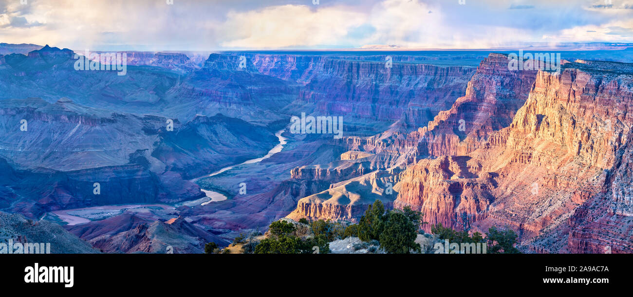 View of the Colorado river in the Grand Canyon Stock Photo - Alamy