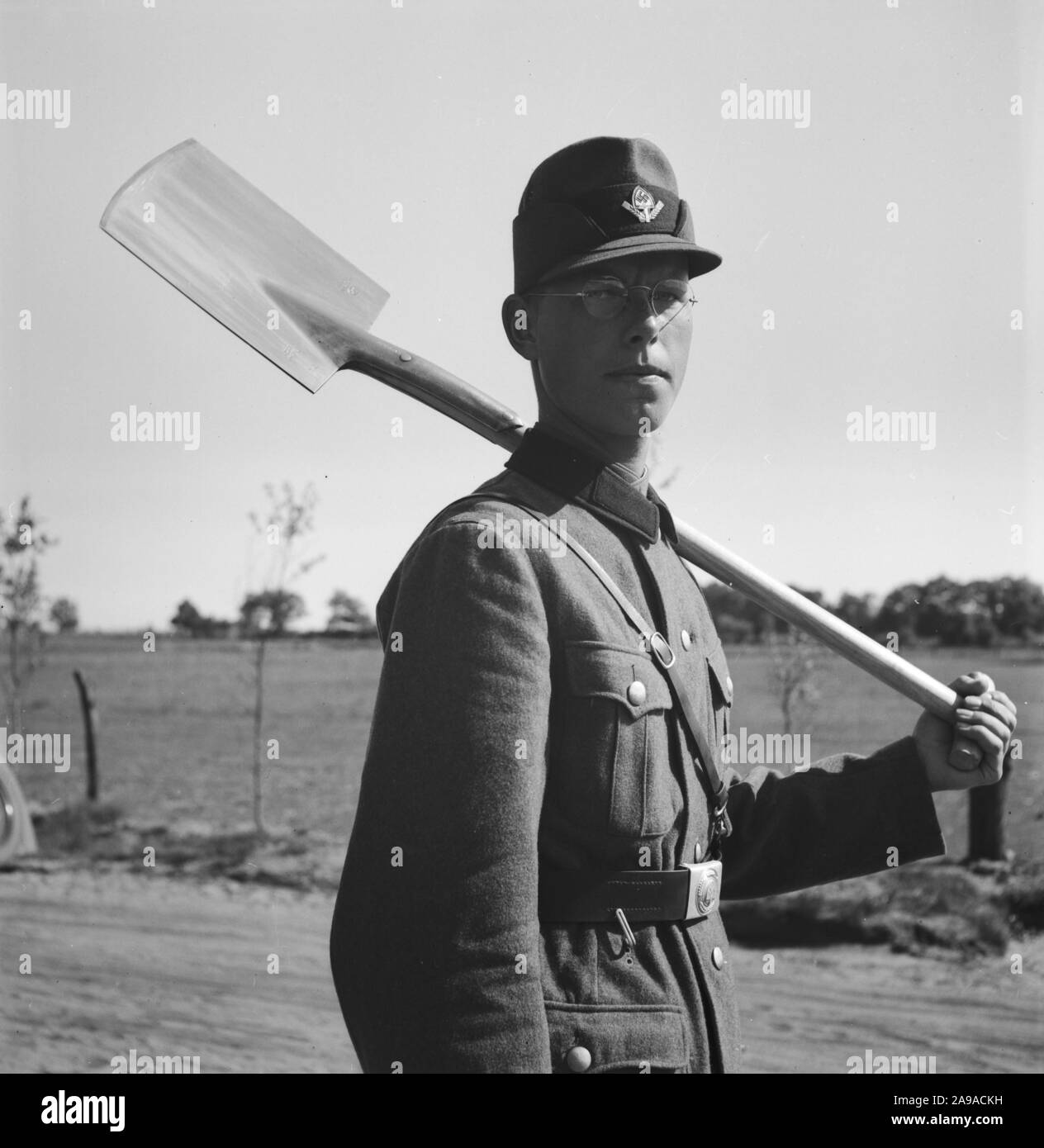 Workers of the Reichsarbeitsdienst in action, Germany 1930s. Stock Photo