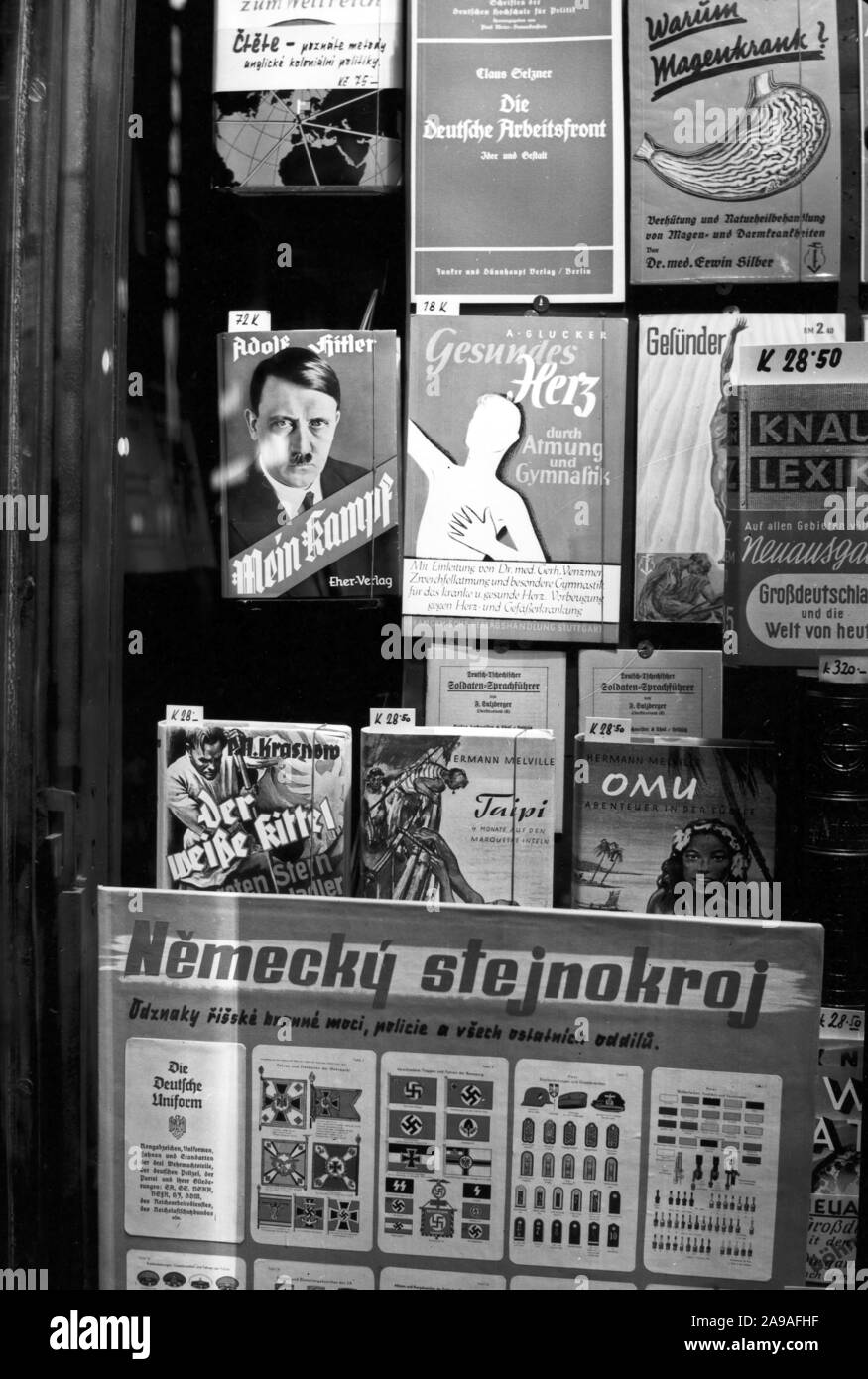 The Prague bookstores now also offer Adolf Hitler's 'Mein Kampf', 1930er Jahre. Stock Photo