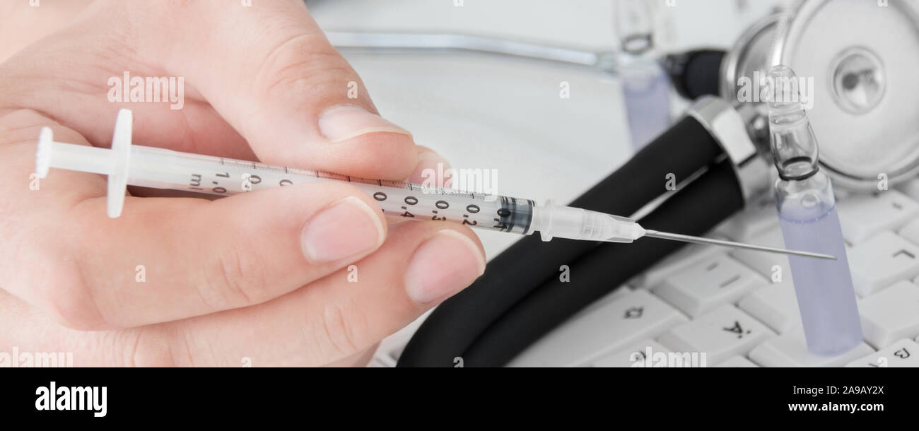 Injection Into Hand Injection in hand hi-res stock photography and images - Alamy