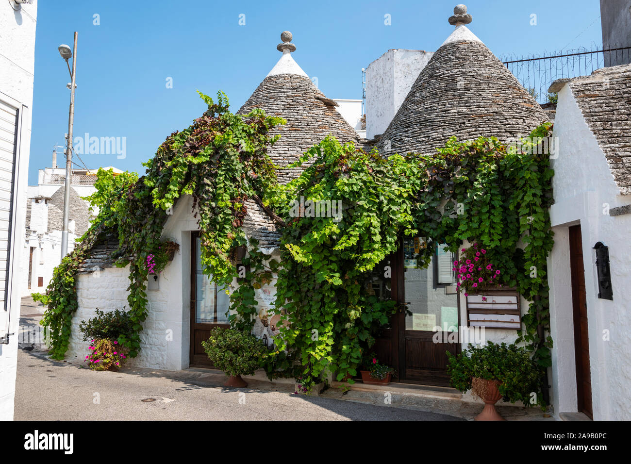 Giardino dei Trulli Guest House on Via XXIV Maggio in Alberobello in Apulia (Puglia), Southern Italy Stock Photo