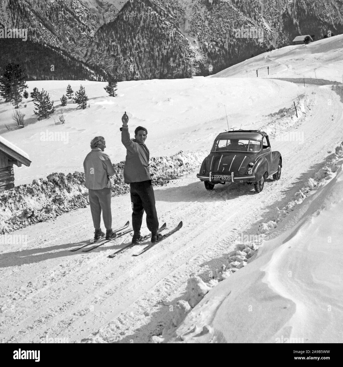 Going to a ski vacation with a DKW 1000 car, Germany 1957 Stock Photo