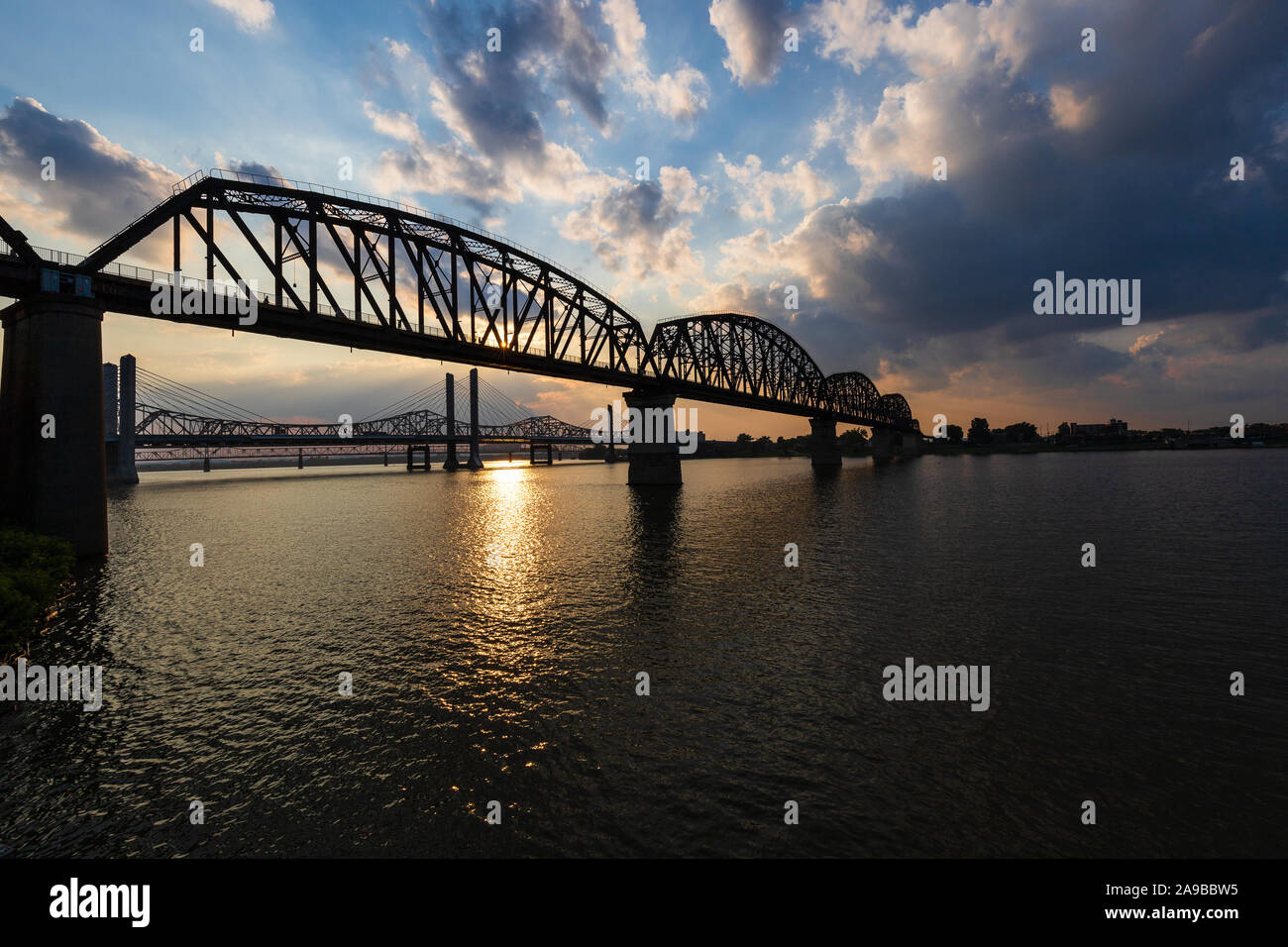 The Big Four Bridge going over the Ohio River from Louisville, KY to