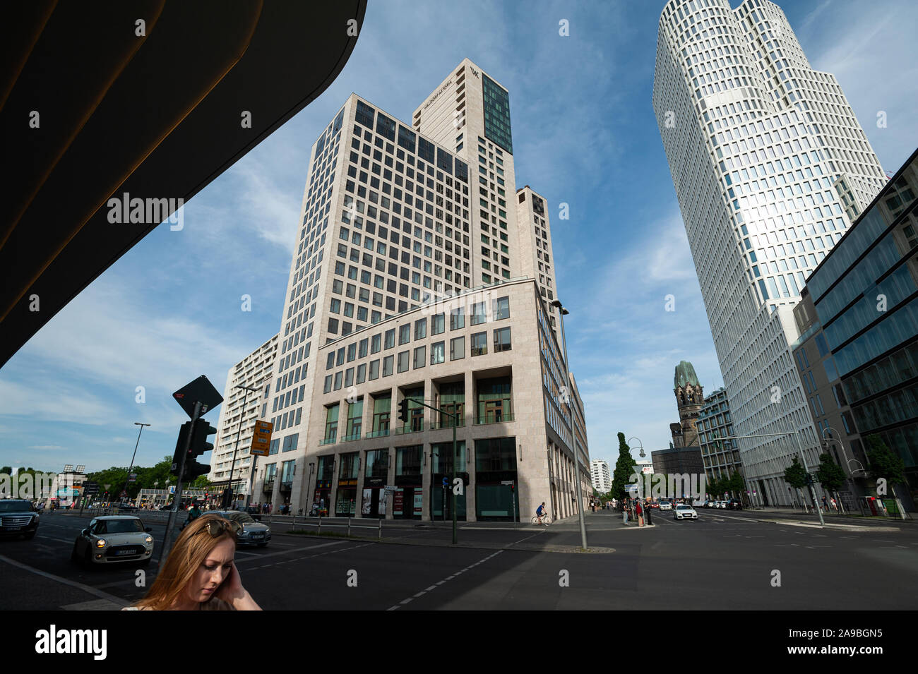 09.06.2019, Berlin, , Germany - View of the Upper West building complex and the Waldorf Astoria Hotel in Berlin-Charlottenburg. 0SL190609D005CAROEX.JP Stock Photo