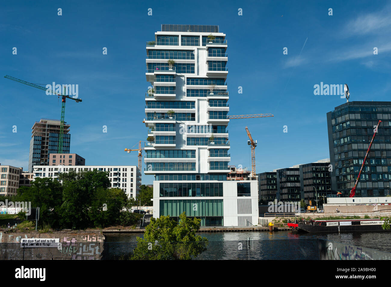 24.06.2019, Berlin, , Germany - View of the luxury residential high-rise Living Levels on the banks of the Spree in Berlin-Friedrichshain. 0SL190624D0 Stock Photo