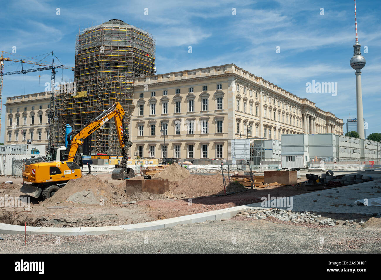 25.06.2019, Berlin, , Germany - Construction site at the Berlin City Palace with Humboldt Forum at the Schlossplatz on the Museum Island in Berlin-Mit Stock Photo