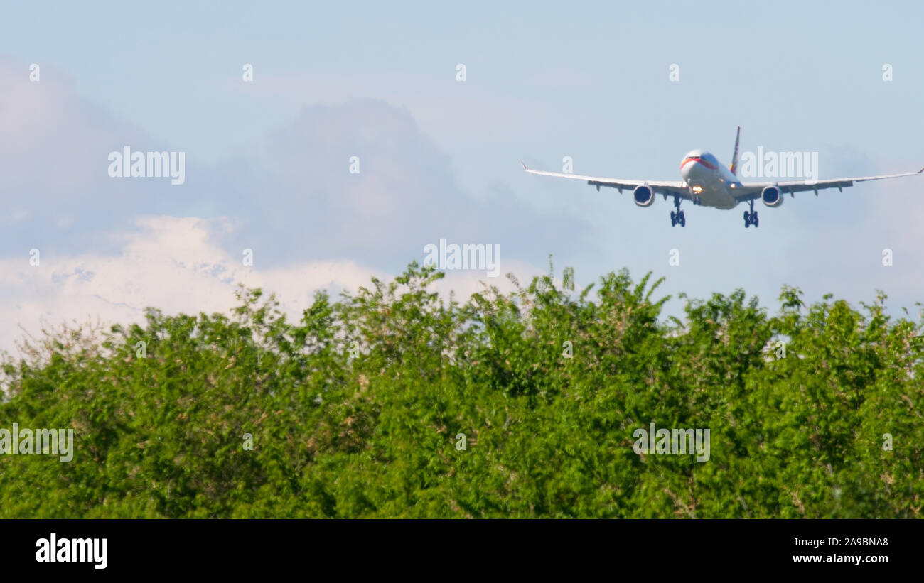 Hong Kong Airlines Cargo approaching Stock Photo